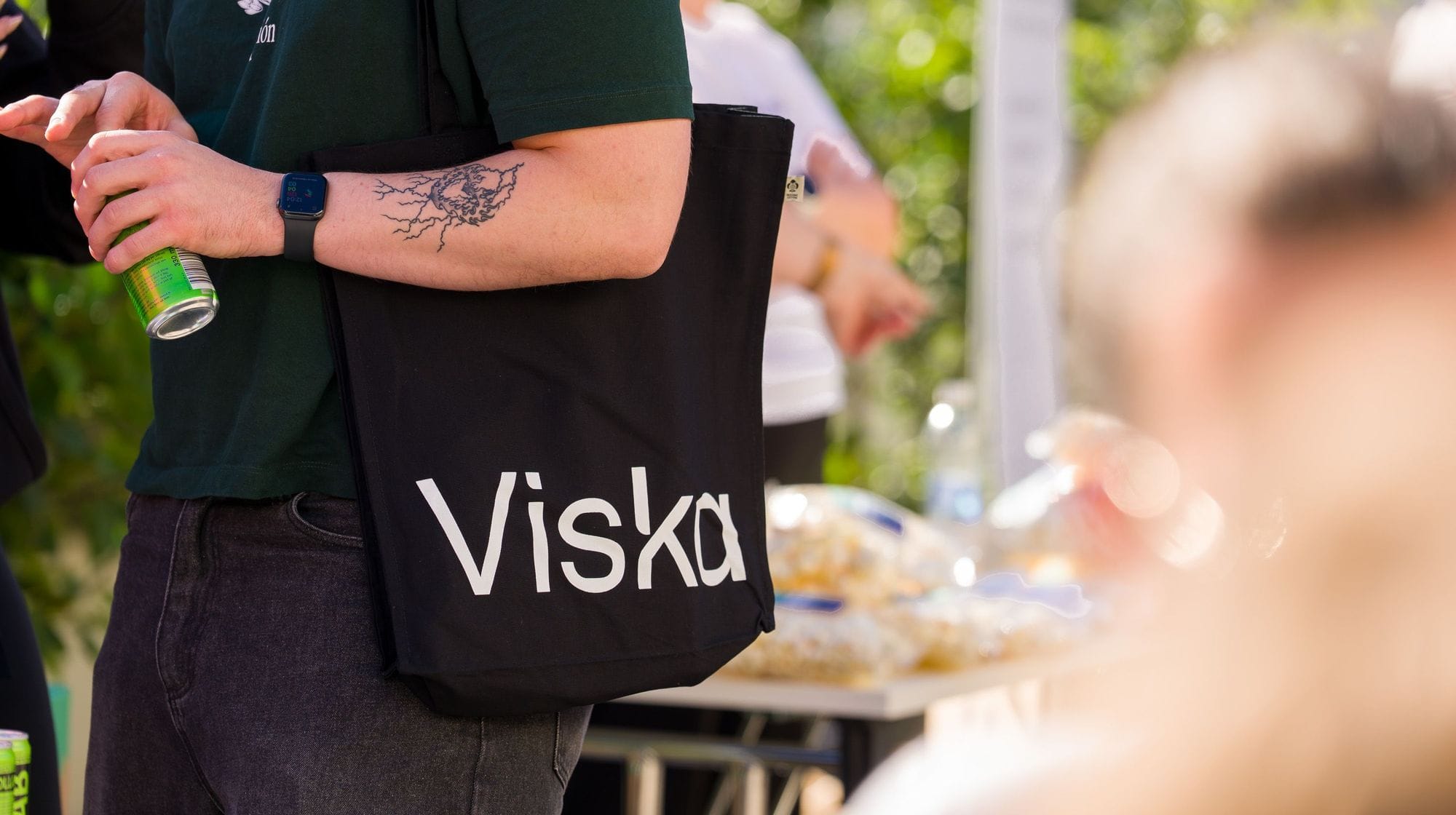 Tattú svartur visku poki